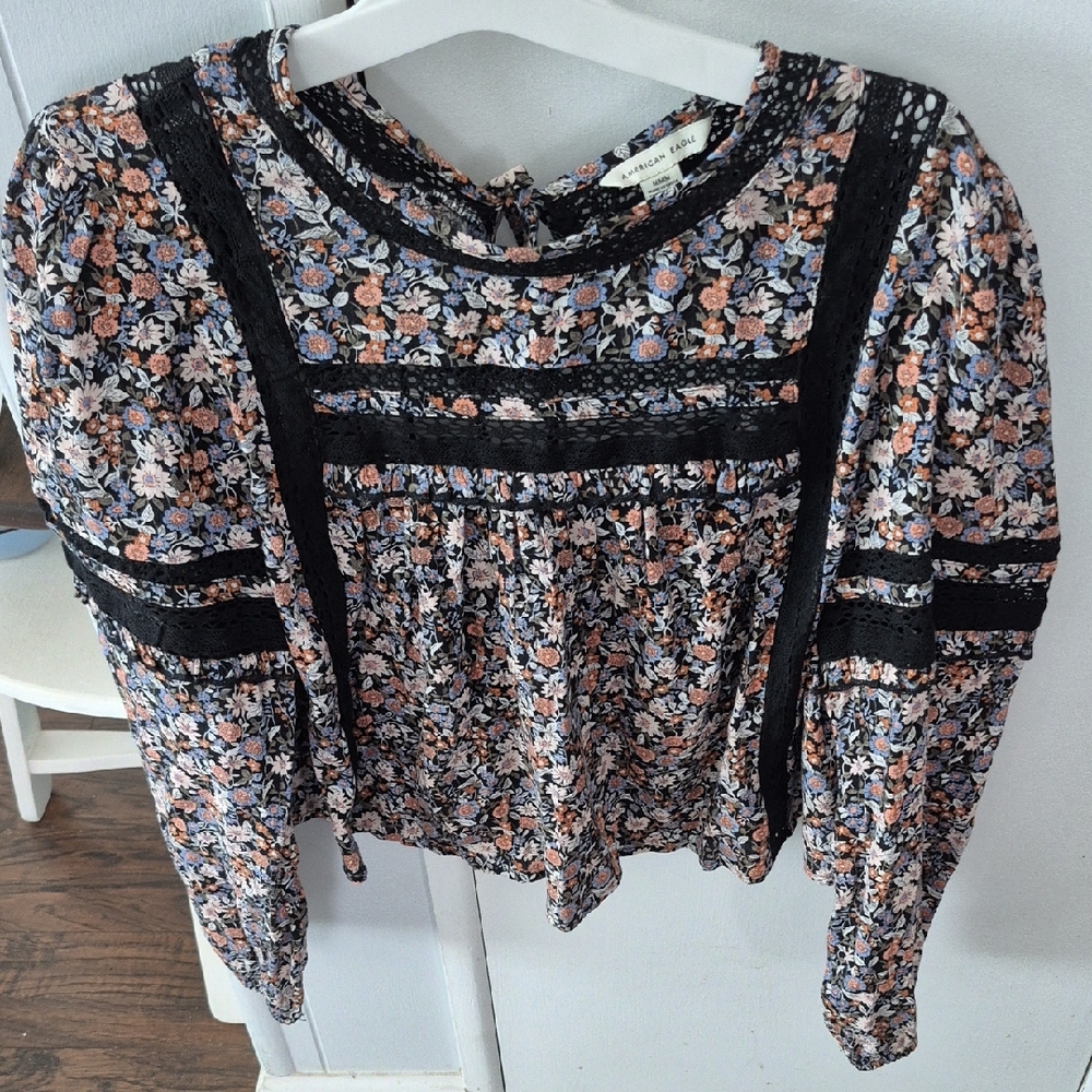 American eagle outfitters black floral Blouse. Size M